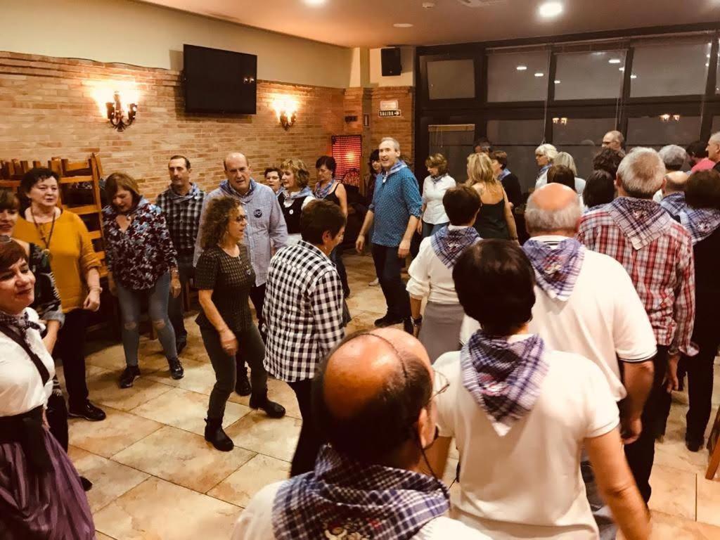 Hostal Ardoi Zizur Mayor Esterno foto