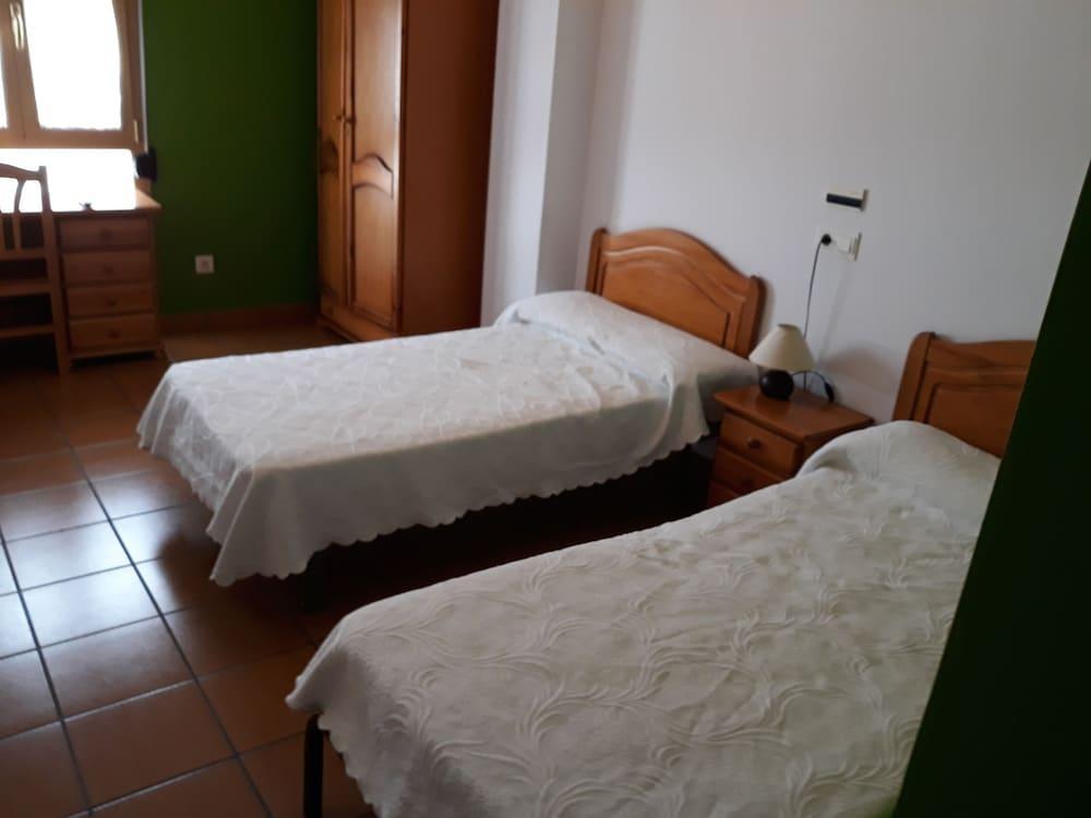 Hostal Ardoi Zizur Mayor Esterno foto